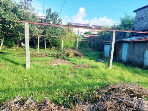 Conjunto de Prédios com PIP | Centro de Paredes