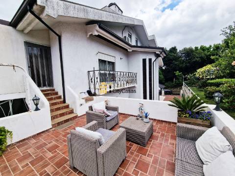 Propriedade com 4 Casas | São Mamede de Infesta