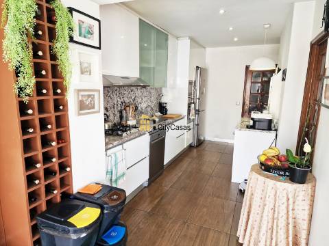 Propriedade com 4 Casas | São Mamede de Infesta