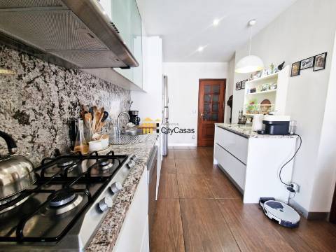 Propriedade com 4 Casas | São Mamede de Infesta