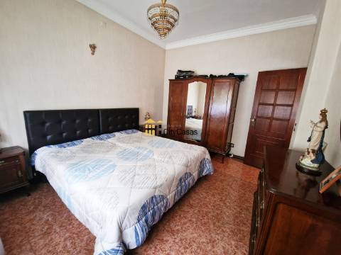 Propriedade com 4 Casas | São Mamede de Infesta