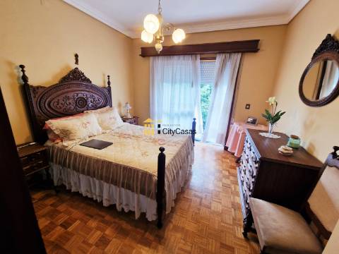 Propriedade com 4 Casas | São Mamede de Infesta