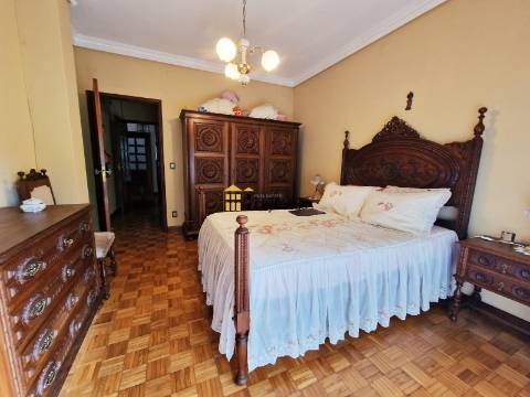 Propriedade com 4 Casas | São Mamede de Infesta