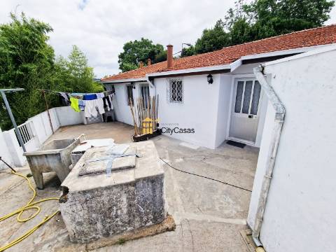 Propriedade com 4 Casas | São Mamede de Infesta