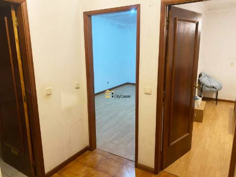 Andar-Moradia T3 c/ Garagem | Forno