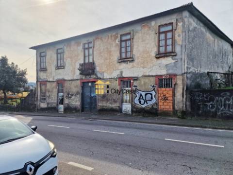 Terreno com 7000 m2 | Fânzeres