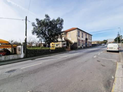 Terreno com 7000 m2 | Fânzeres