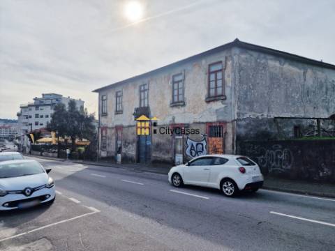 Terreno com 7000 m2 | Fânzeres