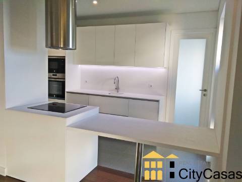 Apartamento T4 na Boavista | Porto