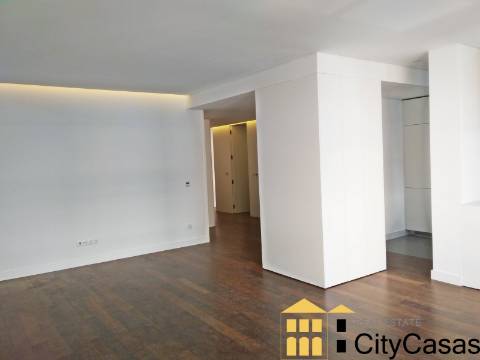 Apartamento T4 na Boavista | Porto