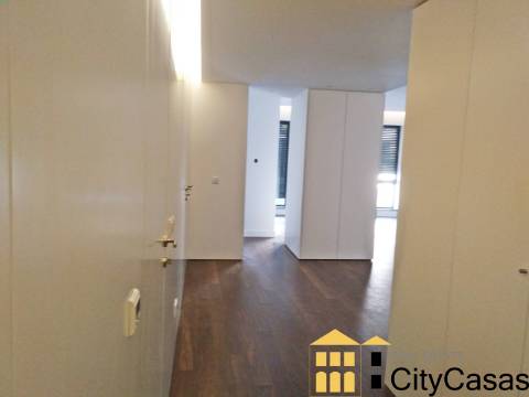 Apartamento T4 na Boavista | Porto