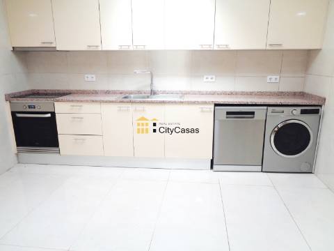 Moradia Renovada em Campanhã | Porto