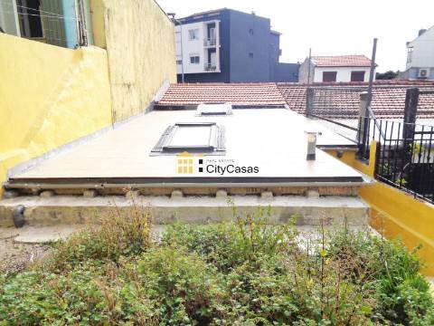 Moradia Renovada em Campanhã | Porto