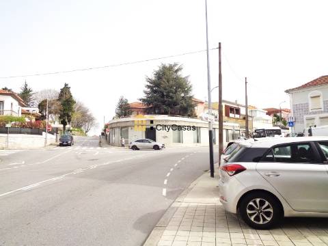 Moradia Renovada em Campanhã | Porto