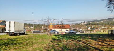 Terreno Para Construção de Moradias em Lodares