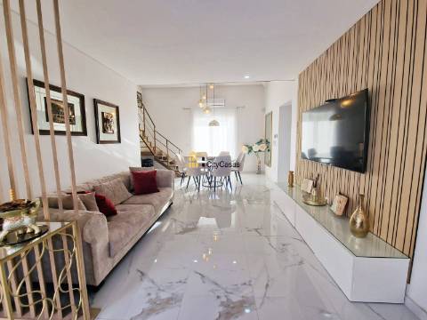 Moradia Renovada em Perafita | Matosinhos