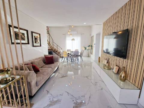 Moradia Renovada em Perafita | Matosinhos