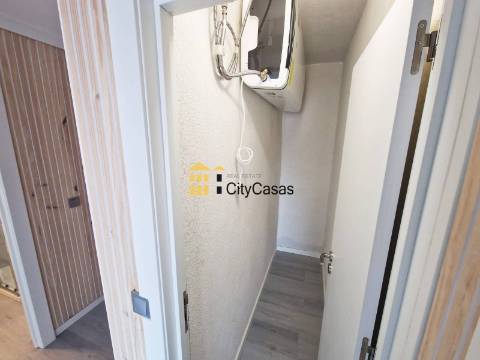 T3 Renovado com Varanda e L. Garagem