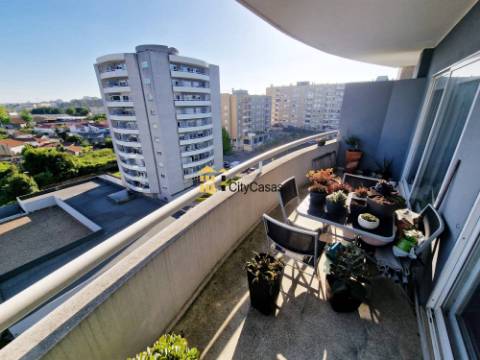 Apartamento T1 c/ L. Garagem em Águas Santas