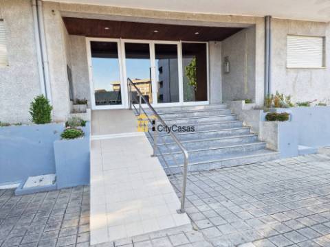 Apartamento T1 c/ L. Garagem em Águas Santas