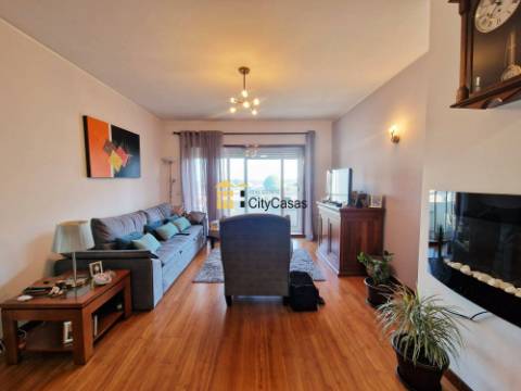 Apartamento T1 c/ L. Garagem em Águas Santas