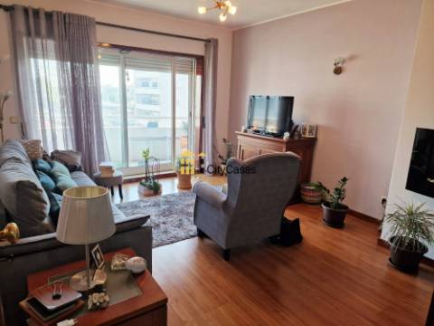 Apartamento T1 c/ L. Garagem em Águas Santas