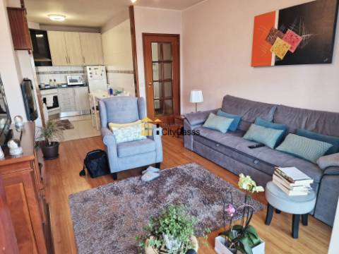 Apartamento T1 c/ L. Garagem em Águas Santas