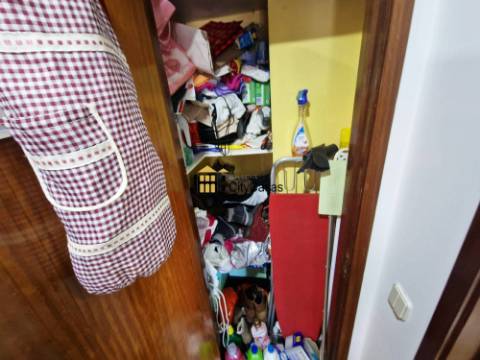 Apartamento T1 c/ L. Garagem em Águas Santas