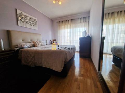 Apartamento T1 c/ L. Garagem em Águas Santas