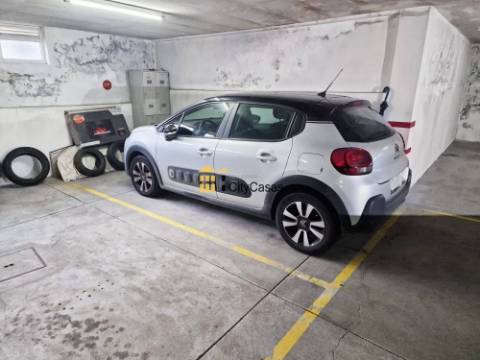 Apartamento T1 c/ L. Garagem em Águas Santas