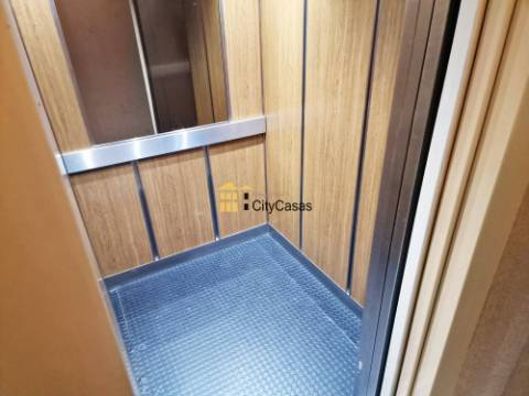 Apartamento T1 c/ L. Garagem em Águas Santas