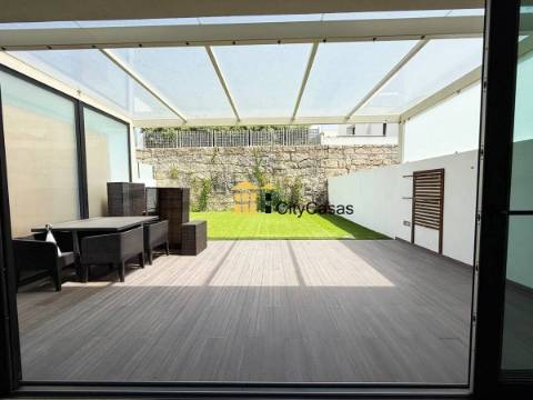 Moradia com 3 Suítes | Junto à Praia de Canidelo