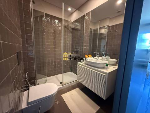 Moradia com 3 Suítes | Junto à Praia de Canidelo