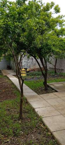 Armazém em Terreno de 600 m2