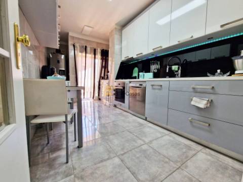Apartamento T3 c/ Terraço e L. Garagem | Rio Tinto
