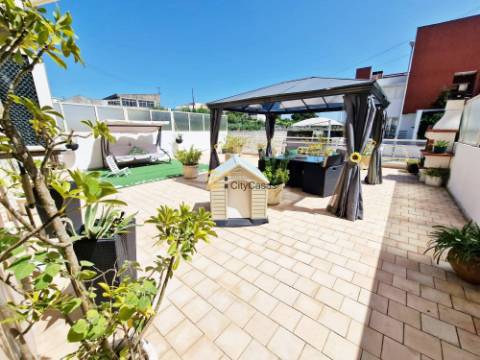 Apartamento T3 c/ Terraço e L. Garagem | Rio Tinto