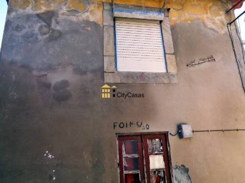 Casa P/ Reconstruir em Terreno de 1045 m2 | Oliveira do Douro
