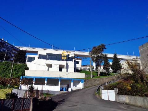 Casa P/ Reconstruir em Terreno de 1045 m2 | Oliveira do Douro