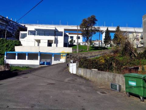 Casa P/ Reconstruir em Terreno de 1045 m2 | Oliveira do Douro