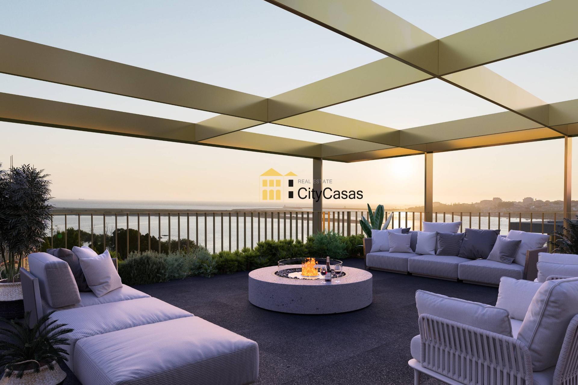 T4 C/ Terraço e Jacuzzi | Junto ao Rio Douro