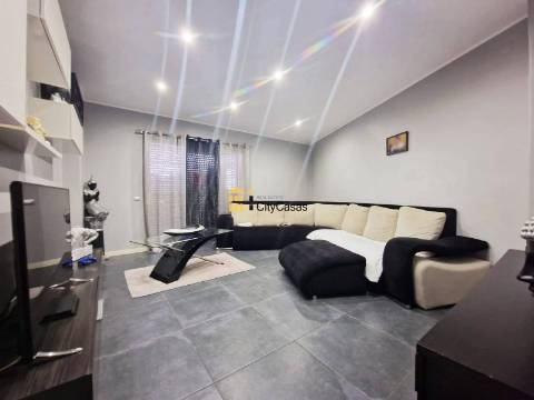 Apartamento T3 com Terraço e Garagem Box | Porto