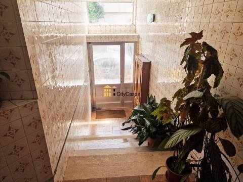 Apartamento T3 com Terraço e Garagem Box | Porto