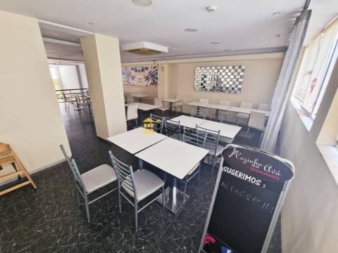 Loja c/ 2 pisos em Águas Santas