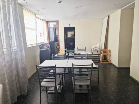 Loja c/ 2 pisos em Águas Santas