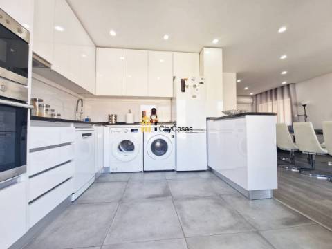 Moradia T3 + Casa T1 Renovadas | Lavra