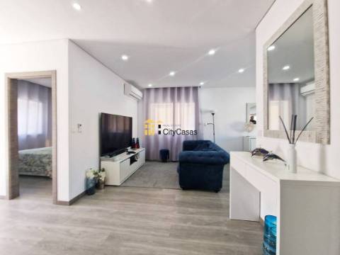 Moradia T3 + Casa T1 Renovadas | Lavra