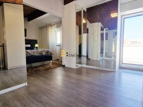 Moradia T3 + Casa T1 Renovadas | Lavra