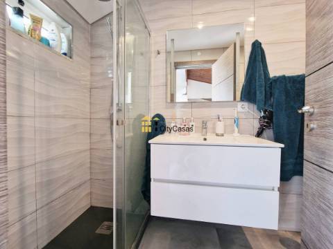 Moradia T3 + Casa T1 Renovadas | Lavra