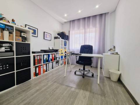 Moradia T3 + Casa T1 Renovadas | Lavra