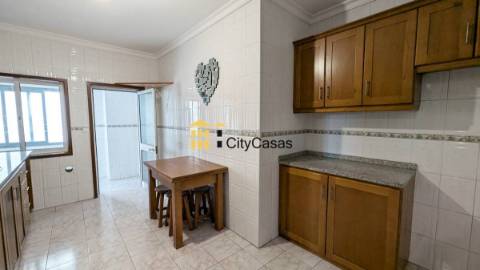 T3 c/ terraço em Paredes